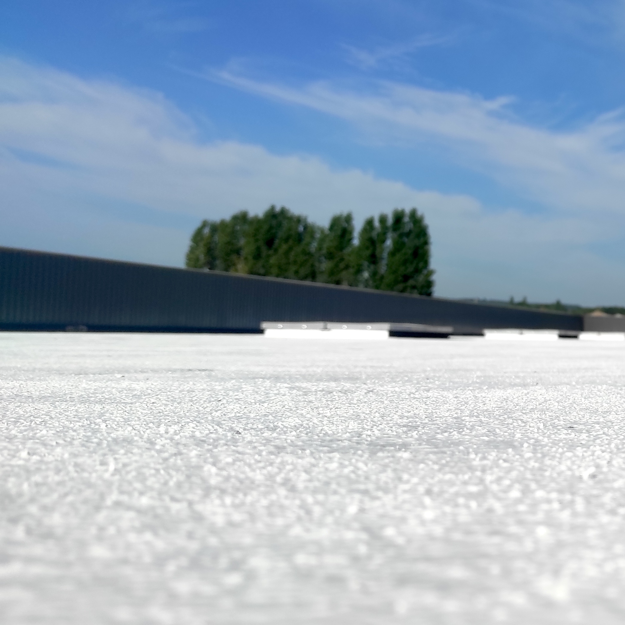 toit_blanc_tilt_shift_01_sq Cooltech idf